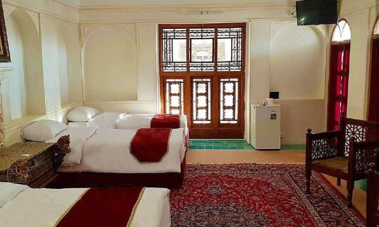 هتل سنتی خان نشین اتاق شاه نشین 