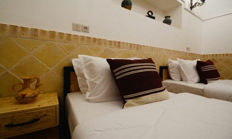 رزرو بوم گردی خانه مفیدی ـ واحد اشراقها