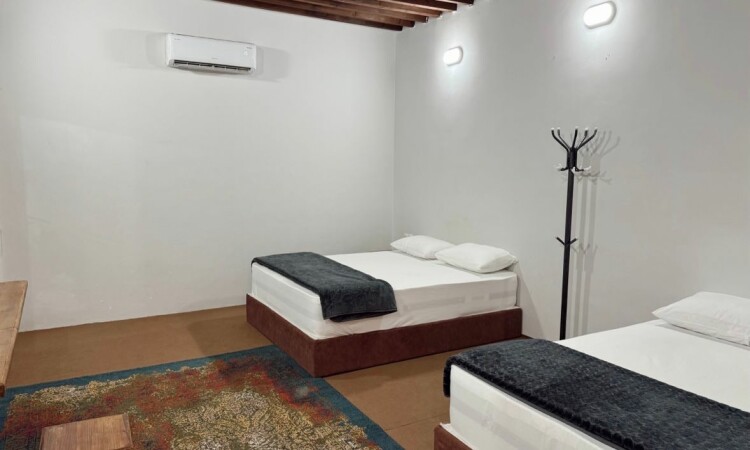 رزرو بوم‌گردی رامش (اتاق شقایق)