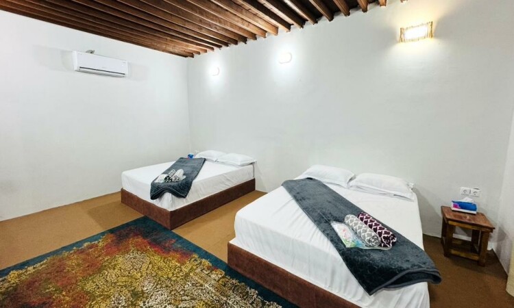 رزرو بوم‌گردی رامش (اتاق مروارید)