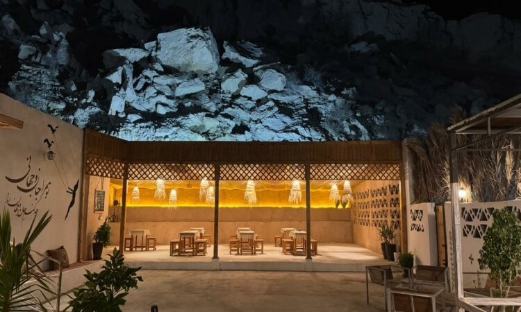 رزرو بوم‌گردی رامش (اتاق مروارید)