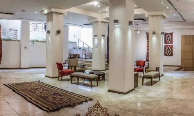 رزرو هتل سرای عامری (اتاق شاه نشین یاس)