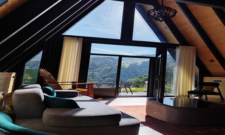 اجاره کلبه چوبی جنگلی تک خواب