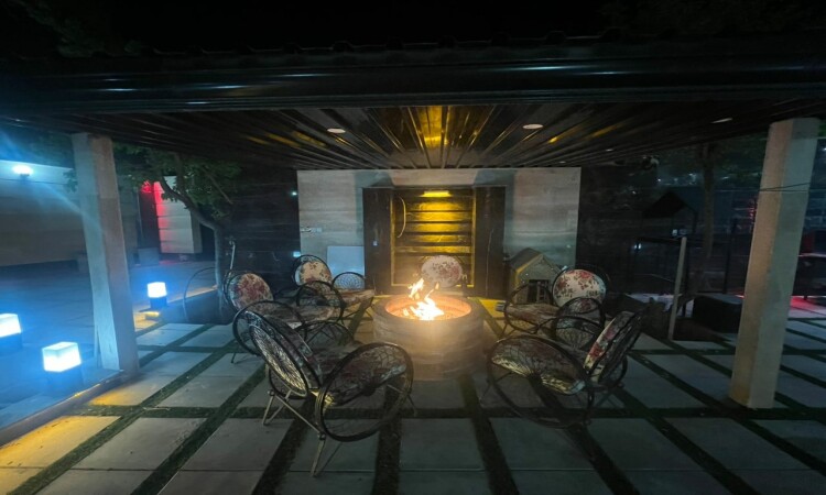 فيلا للإيجار مع مسبح في بيض مجنون