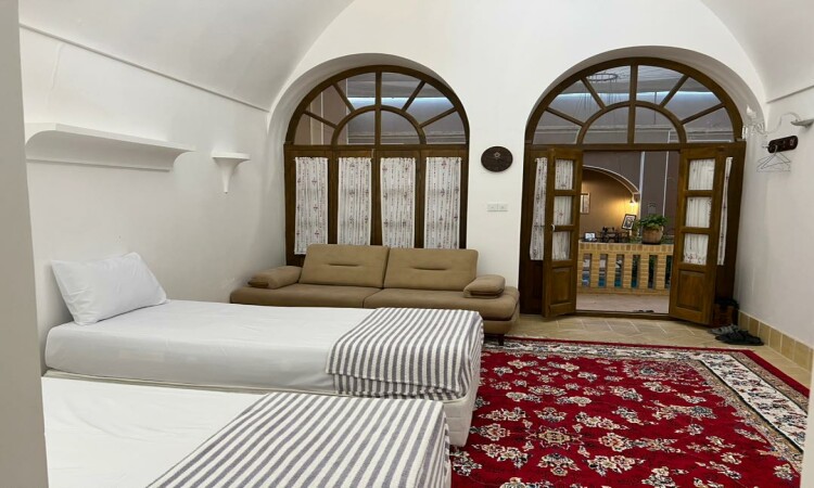 رزرو بومگردی حقيقت واحد 104