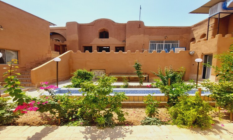 محمية شمس العمارة للسياحة البيئية – وحدة ثلاثية الخلجان