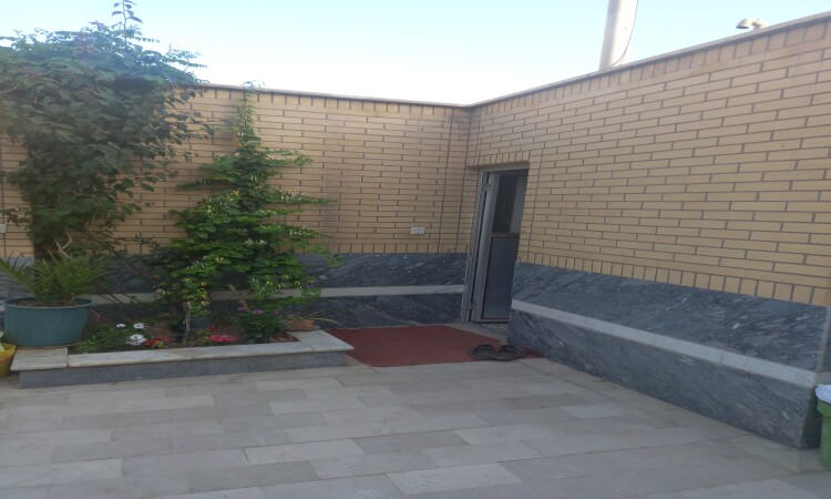 شقة للإيجار في نبز بحر 2