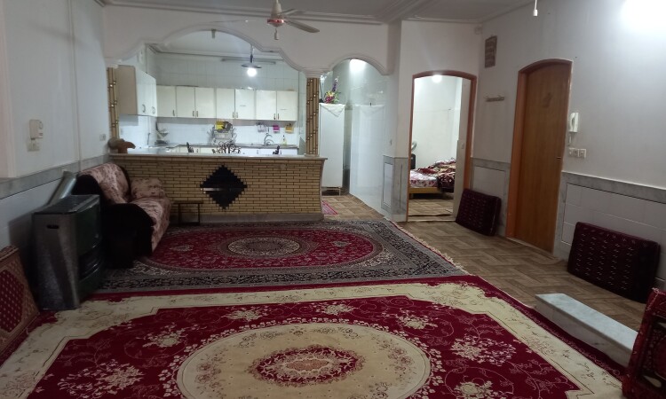 شقة للإيجار في نبز بحر 2