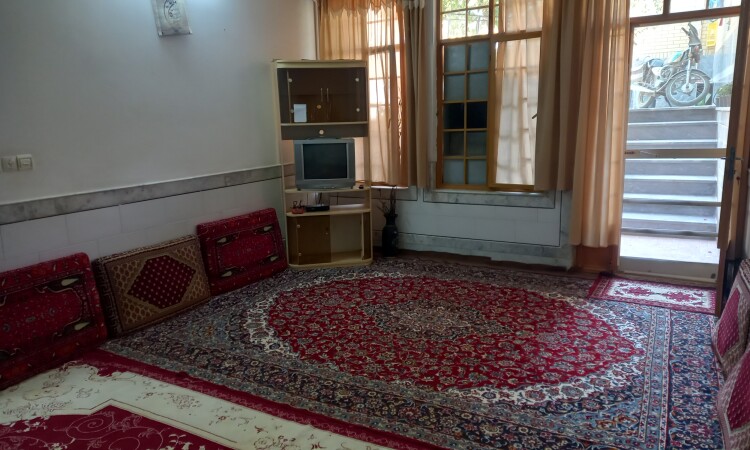 شقة للإيجار في نبز بحر 2