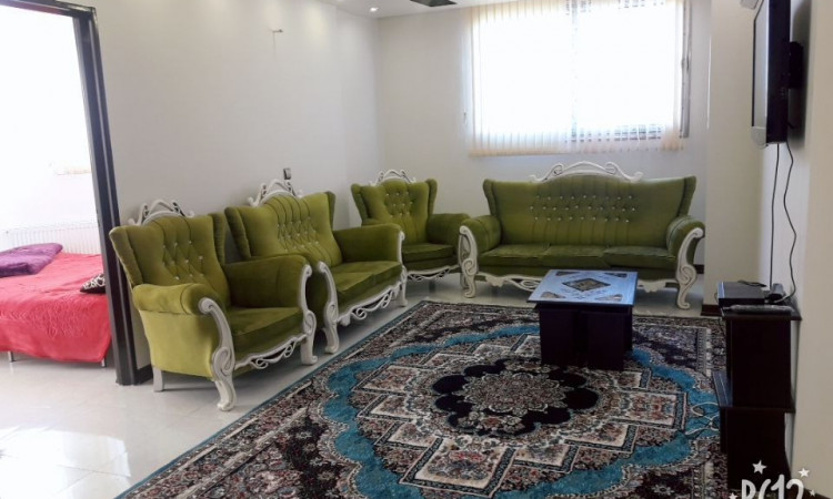 آپارتمان سه خوابه نبش خیابان