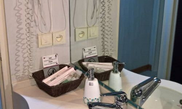 هتل پارسیان- اتاق دوتخته دبل