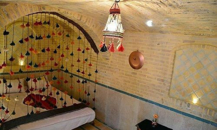 رزرو اقامتگاه بوم گردی عمارت‌هفت‌رنگ(لب آب)