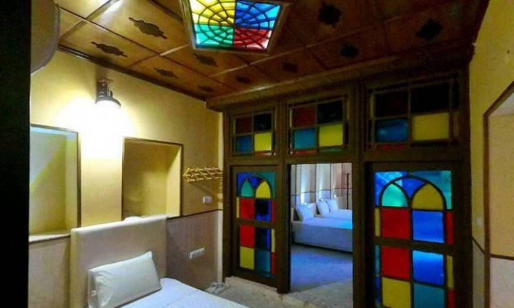 رزرو هتل سنتي نيايش (اتاق یک تخته)