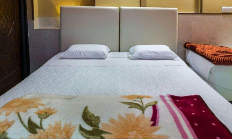 رزرو هتل سنتي نيايش (اتاق یک تخته)