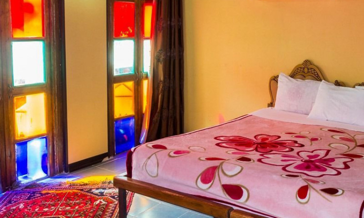 رزرو هتل سنتي نيايش (اتاق یک تخته)