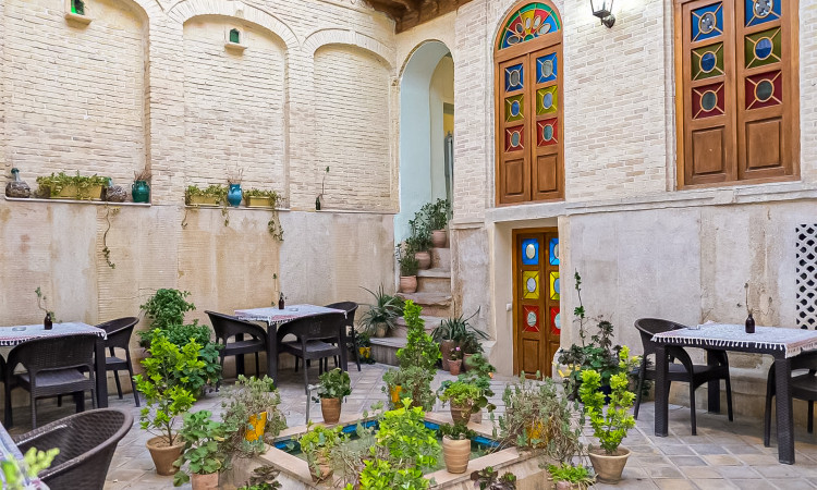رزرو اقامتگاه سنتی سپهری (اتاق سه تخته)