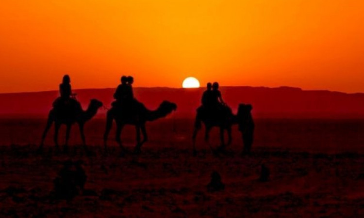 رزرو بوم گردی فانوس کویر پنج نفره