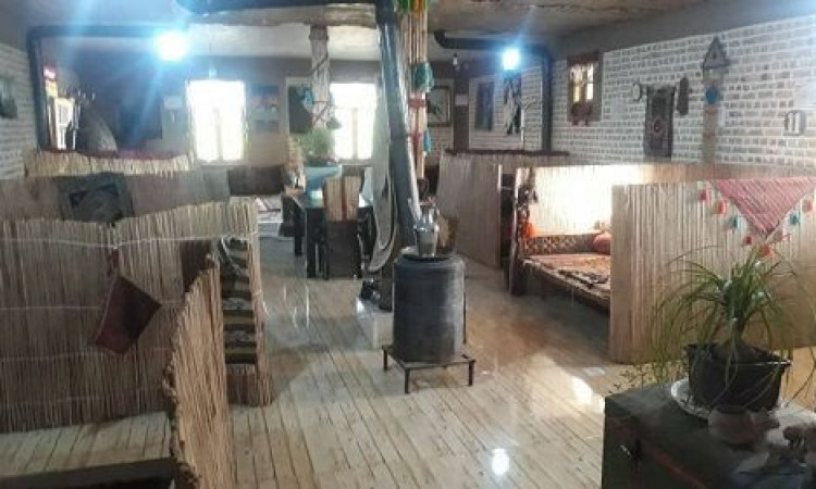 رزرو بوم گردی باباطاهر اتاق 12 متری