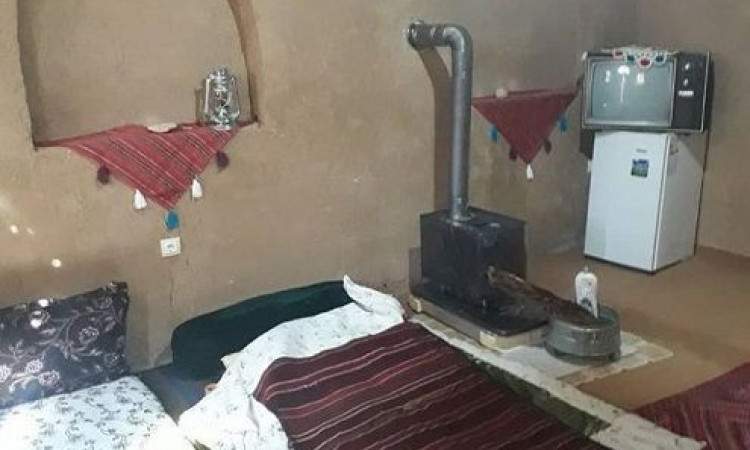 رزرو بوم گردی باباطاهر اتاق 12 متری