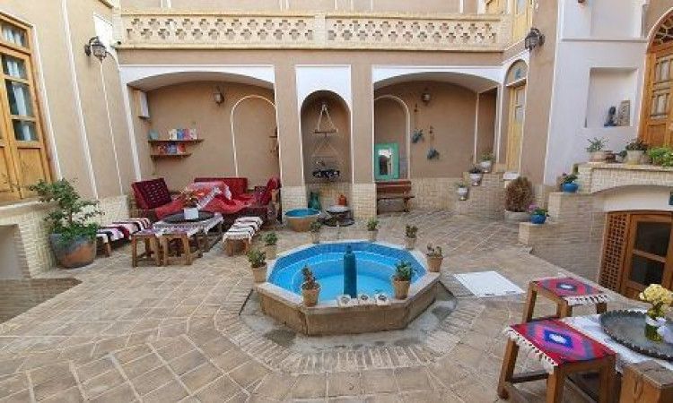 بوم‌گردی سرای سایه (پهلوی)