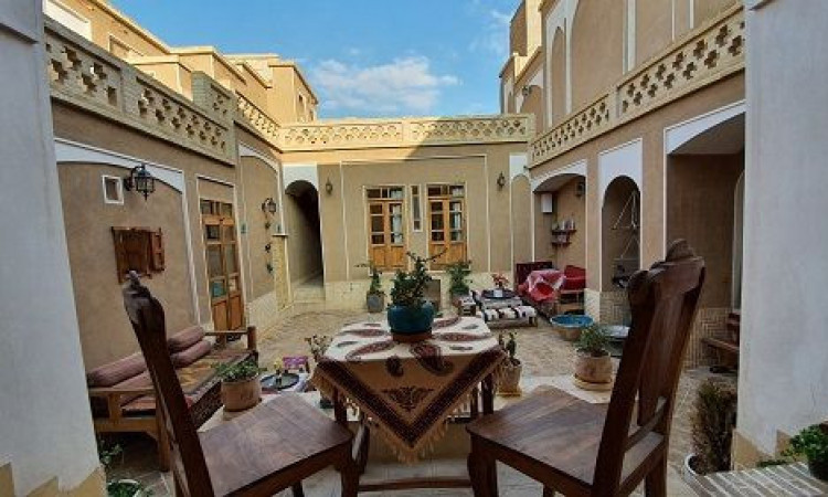 بوم‌گردی سرای سایه (پهلوی)