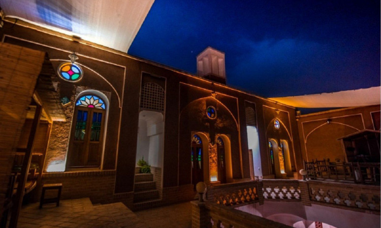رزرو اقامتگاه سنتی ثنا (اتاق سه تخته - دبل و سینگل)