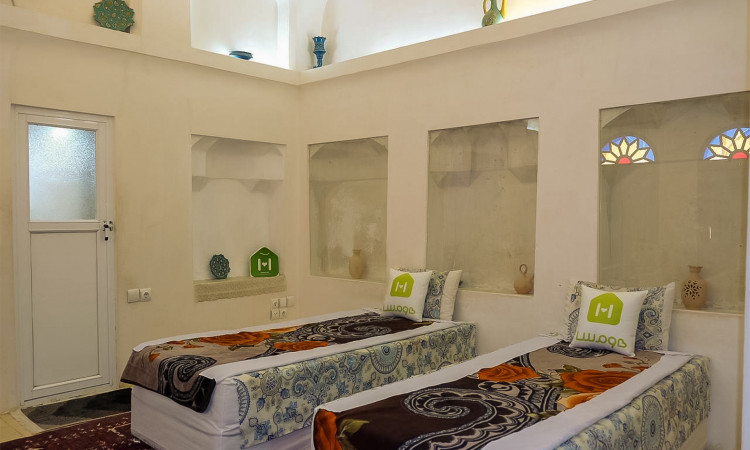 رزرو اقامتگاه سنتی ثنا (اتاق 4 تخته - 4 تا سینگل)