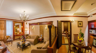 رزرو هتل قصر طلایی مشهد (امپریال سوئیت 1)