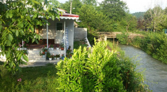 استئجار فيلا فورست بواسطة النهر