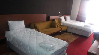 حجز فندق 3 نجوم - شايان - فارامين (4 أسرة ملكية)