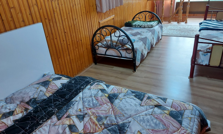اجاره ویلا 3 خوابه استخردار ساحلی با جکوزی6 نفره بندرانزلی