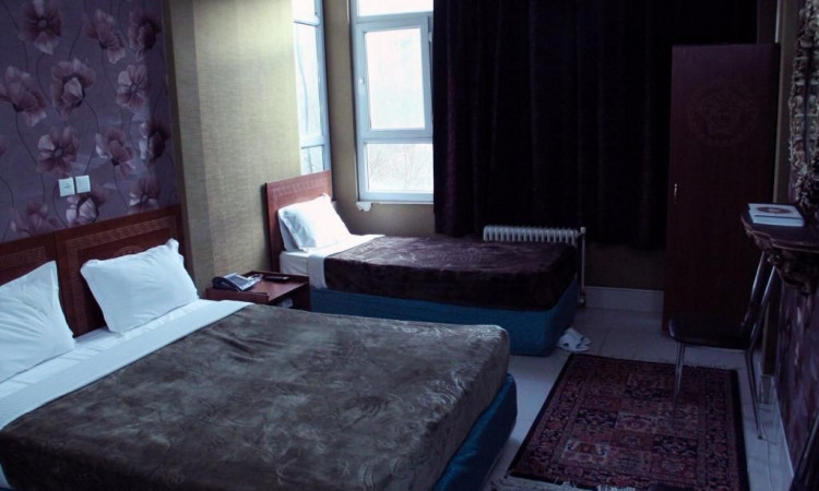 هتل 1 ستاره اخوت - اتاق دوتخته سرویس بیرون