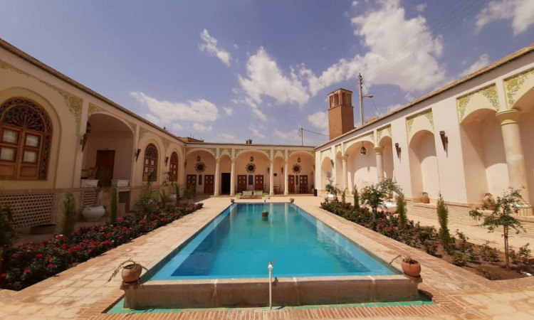 رزرو اقامتگاه یاسمین راهب (سه تخته همکف)