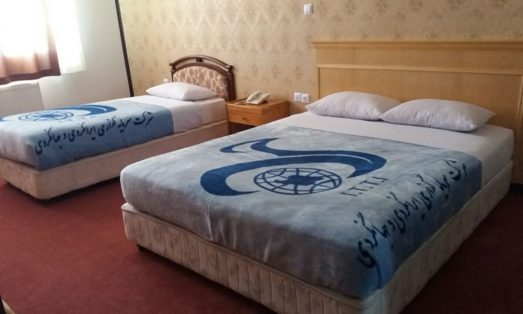 هتل جهانگردی علیصدر - اتاق سه تخته