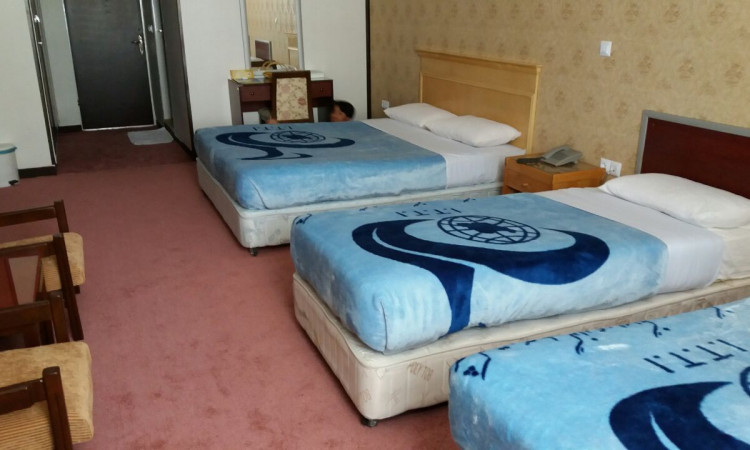 هتل جهانگردی علیصدر- اتاق چهار تخته