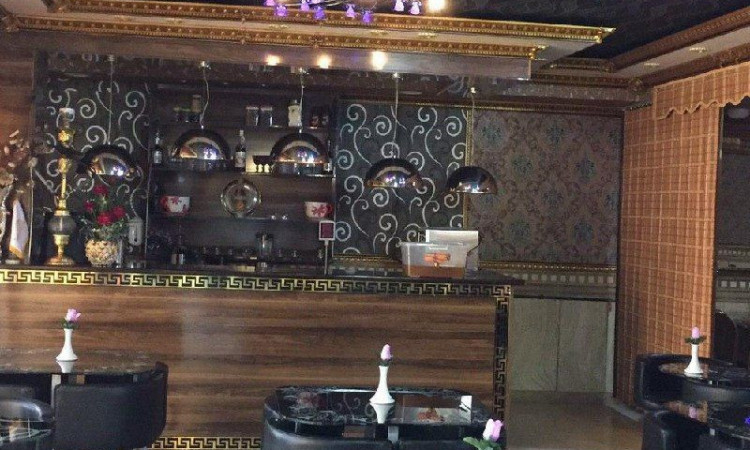 حجز فندق أربع نجوم بستان - سرير فندقي واحد