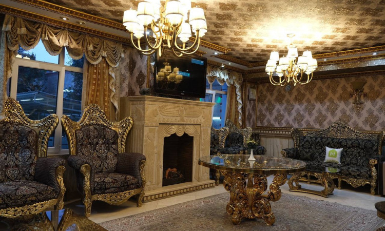 حجز فندق 4 نجوم في بستان - سريرين ملكي