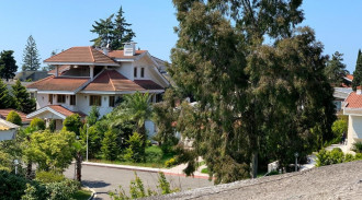 فيلا دوبلكس من أربع غرف نوم للإيجار