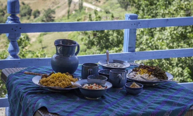 رزرو بوم گردی ساسنگ اتاق نارون