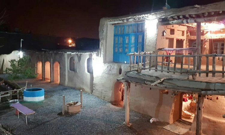 رزرو بوم‌گردی مزداگرد همدان (اتاق سه)