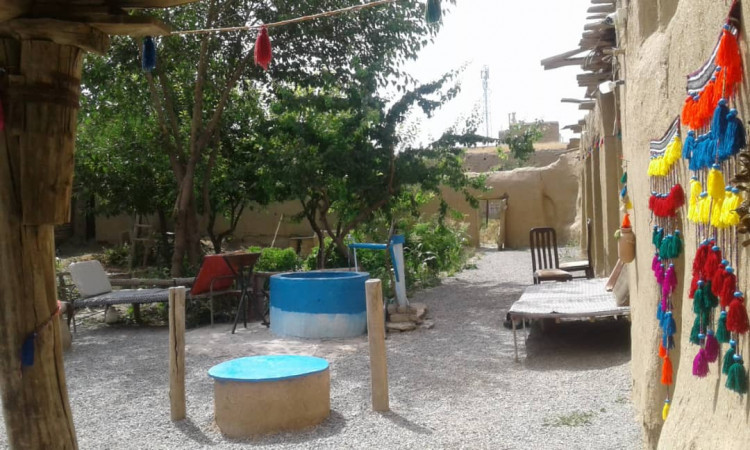 رزرو بوم‌گردی مزداگرد همدان (اتاق سه)