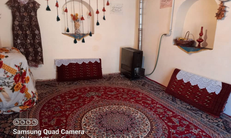 رزرو بوم‌گردی مزداگرد همدان (اتاق سه)