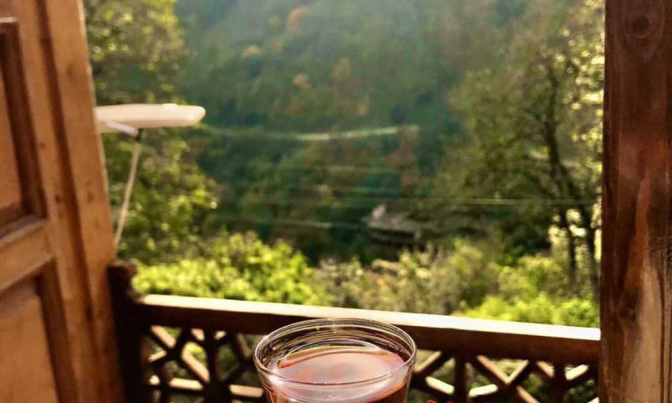 رزرو بوم‌گردی خانه بر محمودی (طبقه دوم)