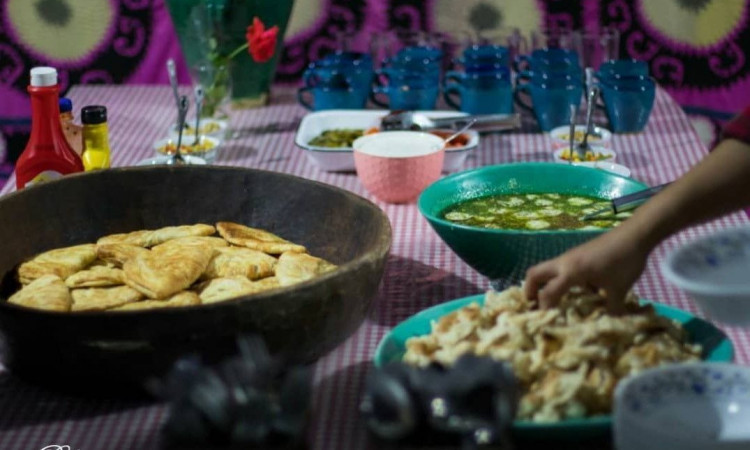 بومگردی ابریشم اتاق چهار تا شش نفره