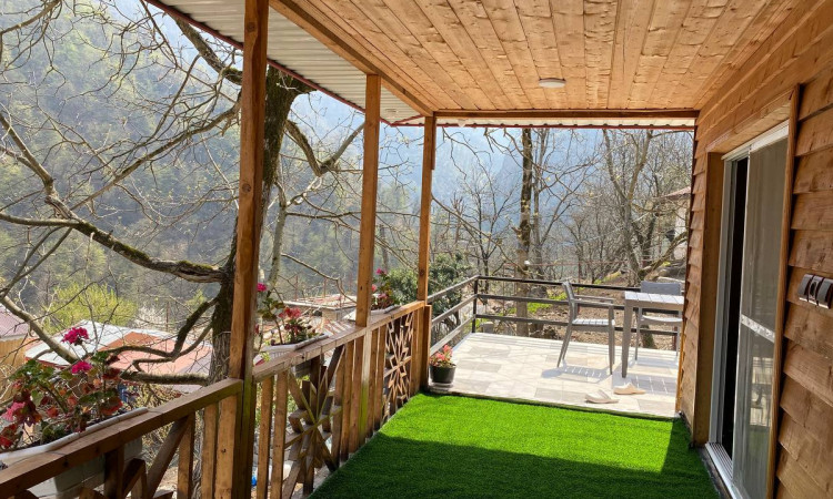 کلبه چوبی دوبلکس جنگلی همراه جکوزی در ماسال