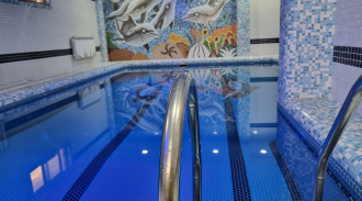 اجاره ويلا استخردار سرپوشیده آبگرم مستقل شيک چالوس