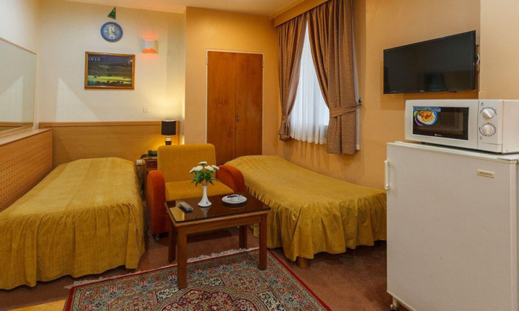 رزرو هتل ساسان شیراز (سوئیت چهار نفره )