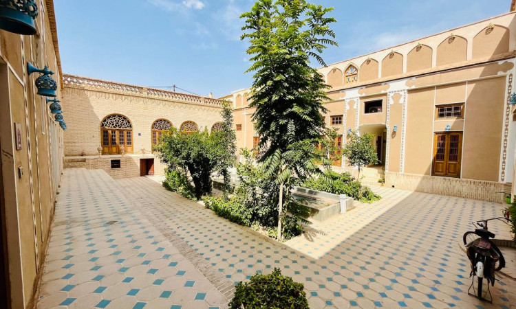 اتاق دوتخته دبا فروغ(زیرزمین)