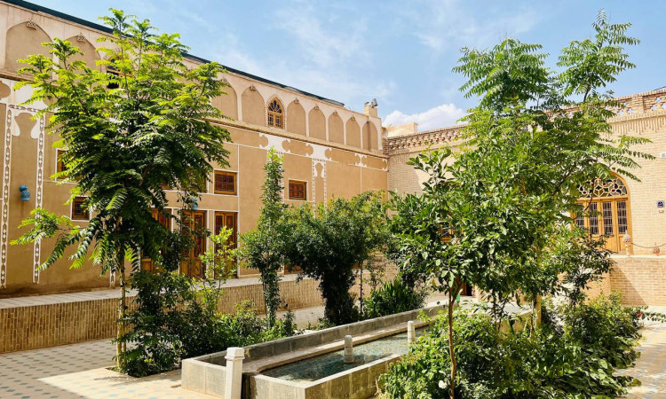 اتاق دوتخته دبا فروغ(زیرزمین)
