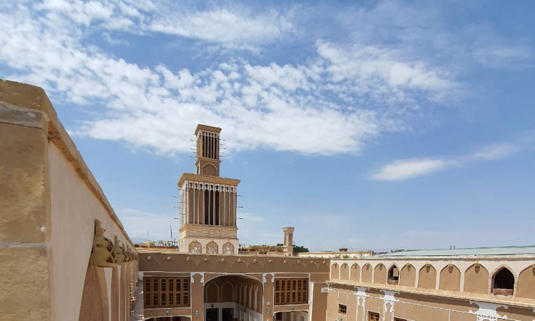 رزرو هتل بوتیک سنتی عمارت مالمیر اتاق پریما سه تخته